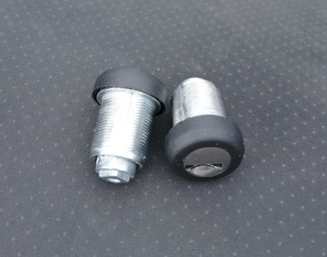 VALISES LATÉRALES EN ALUMINIUM - V85